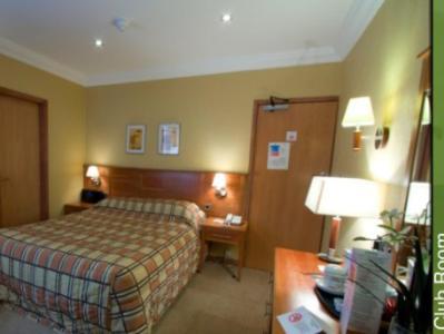 Expanse Hotel South Cave Buitenkant foto