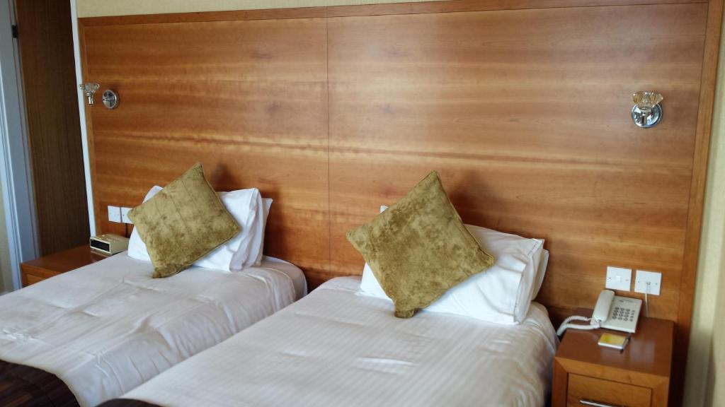 Expanse Hotel South Cave Kamer foto